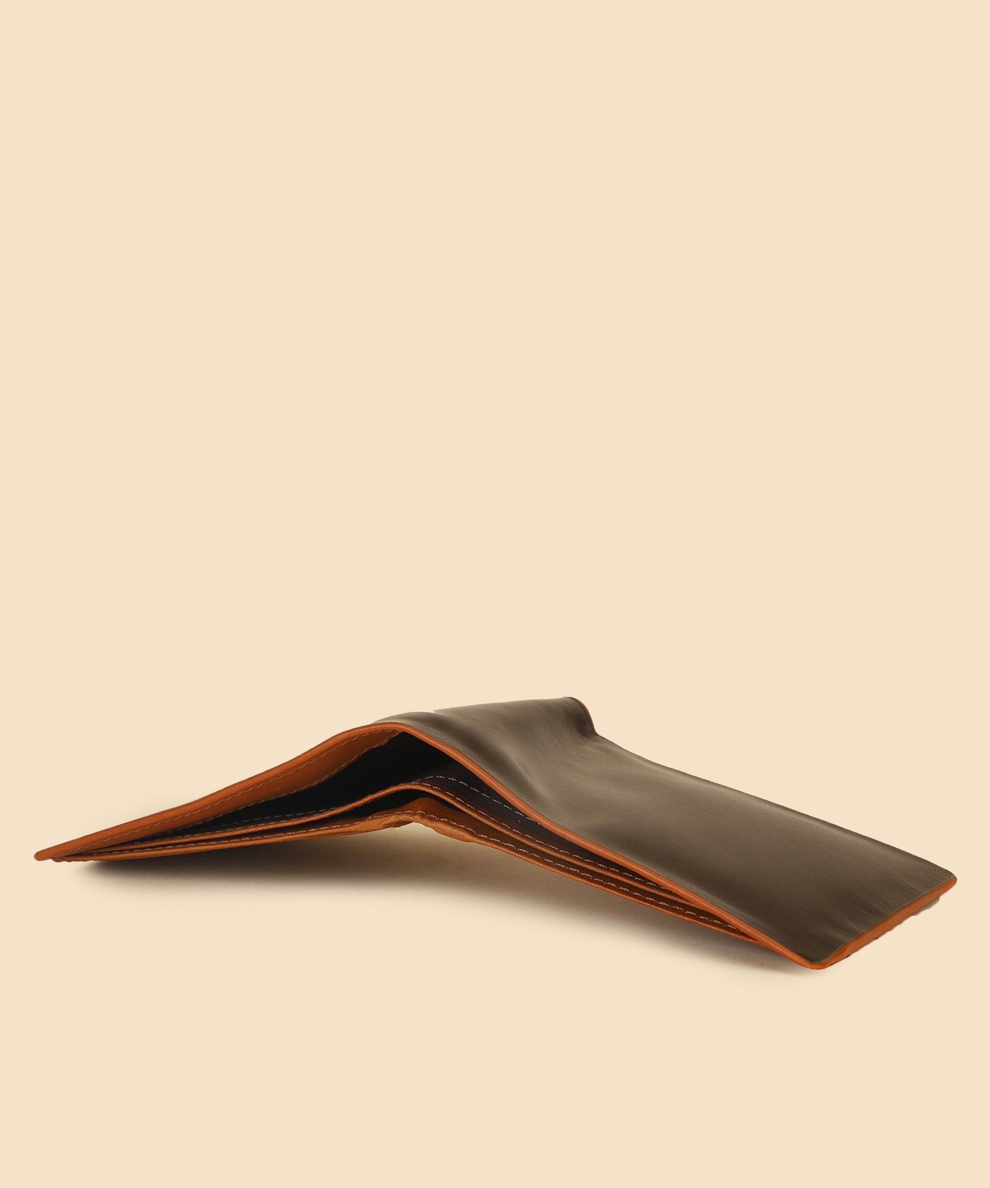 GIL Men's Bifold Genuine Leather Wallet | Wrinkle-free | RFID