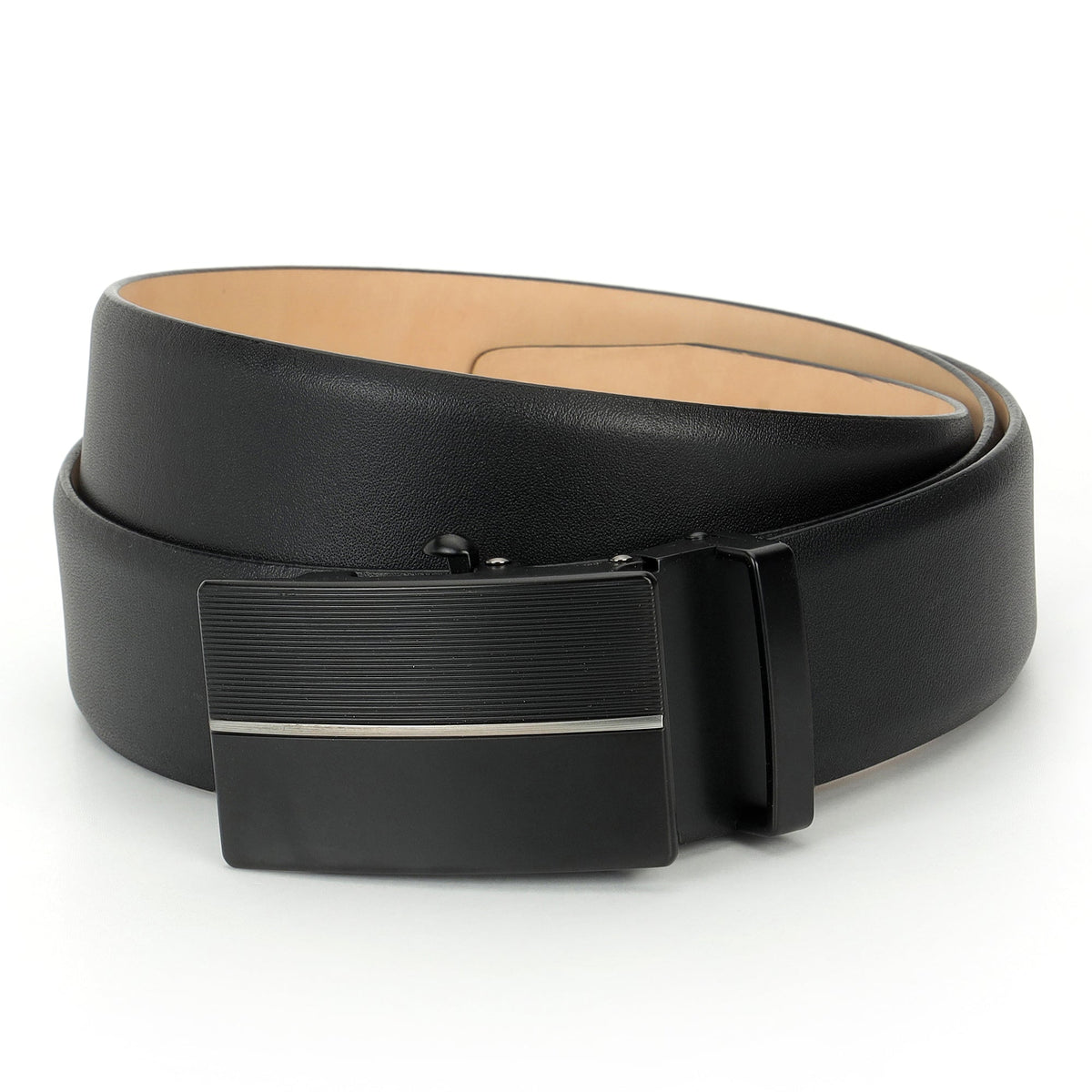 GIL auto-lock leather belt buckle close-up