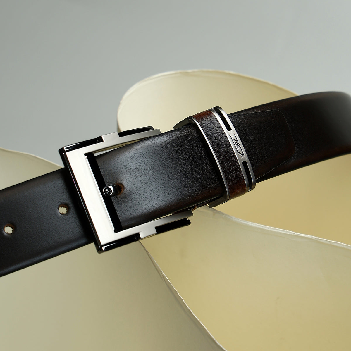 Profile Pull-SM Men's Leather Belt | Pull-Up Effect | Wrinkle-free